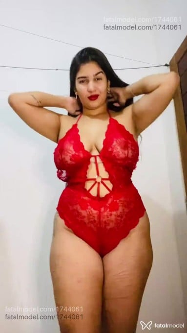 Acompanhante mulher com cabelo castanho de olhos castanhos em Novo Progresso - Camila Rapunze