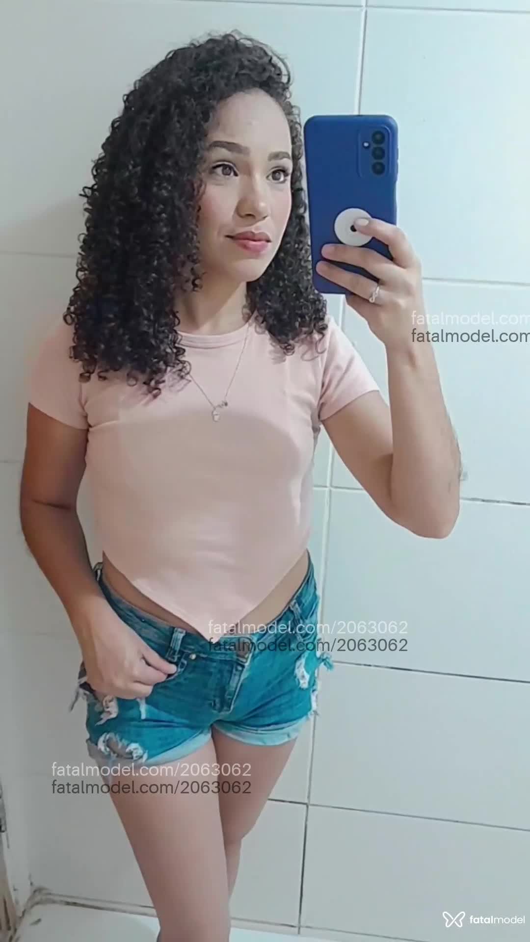 Acompanhante mulher com cabelo castanho de olhos castanhos em Brasília - Melissa