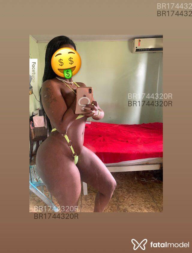 Acompanhante mulher morena (o) de olhos castanhos em Rio de Janeiro - Esthéfany