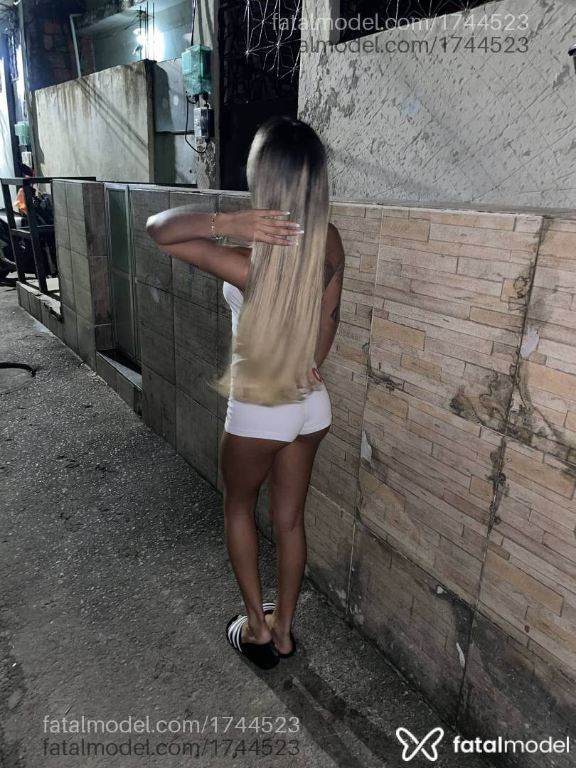 Acompanhante mulher loira (o) de olhos castanhos em São Mateus - Rafaella Souza