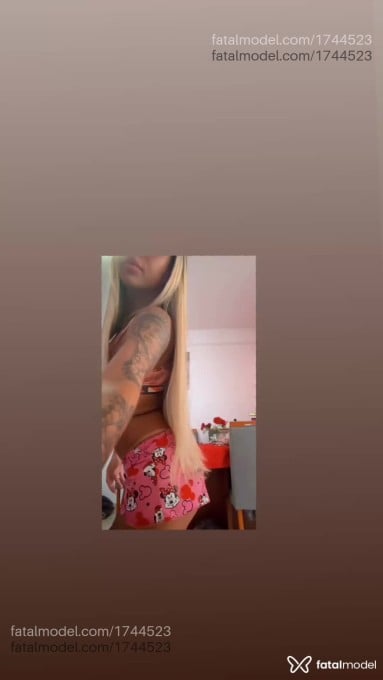Acompanhante mulher loira (o) de olhos castanhos em São Mateus - Rafaella Souza
