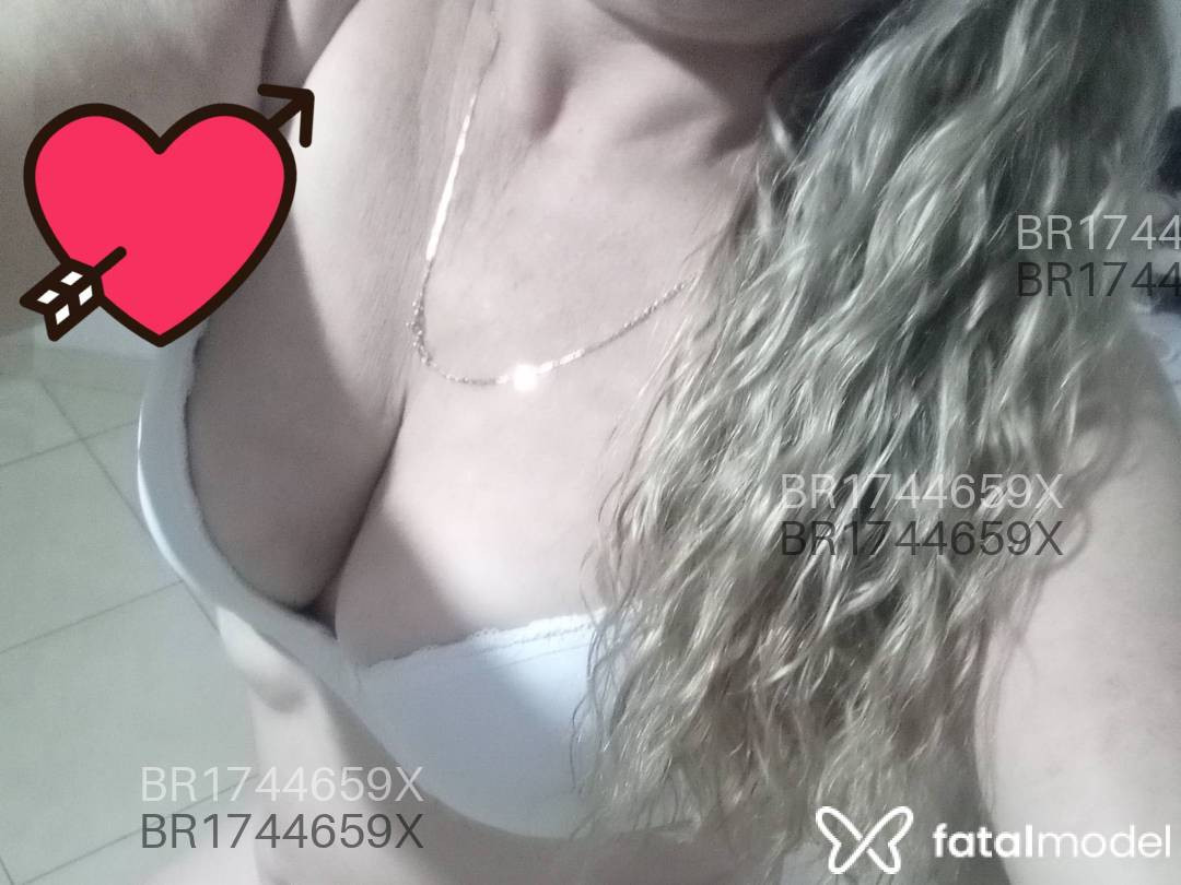 Acompanhante mulher loira (o) de olhos azuis em Medianeira Acompanhante mulher loira (o) de olhos azuis em Medianeira - Bianca