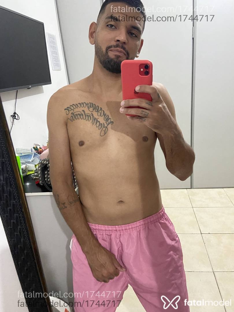 Acompanhante homem morena (o) de olhos castanhos em Barra Velha - Renato Vargas