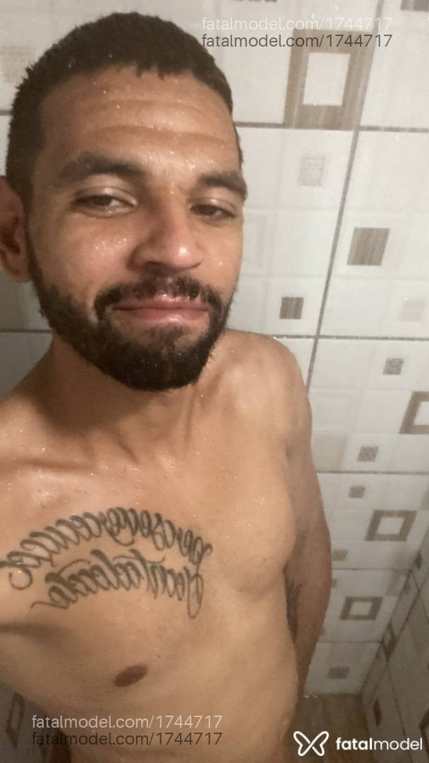 Acompanhante homem morena (o) de olhos castanhos em Barra Velha - Renato Vargas