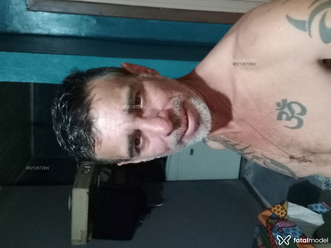 Acompanhante homem morena (o) de olhos castanhos em Gravataí - Edinho
