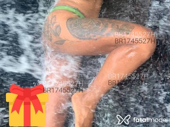 Acompanhante mulher trans com cabelo castanho de olhos mel em Alagoinhas - Ellen