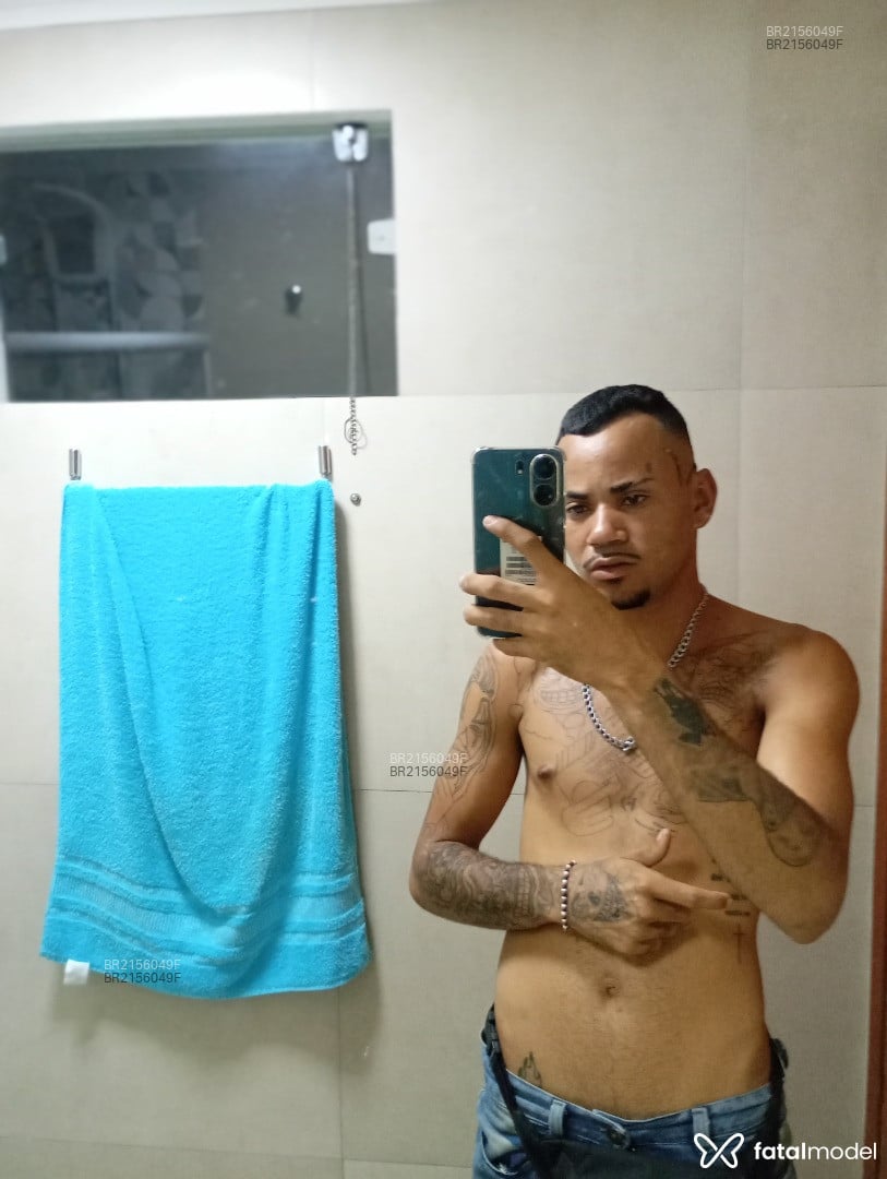 Acompanhante homem com cabelo castanho de olhos castanhos em São José do Rio Preto - Abinael