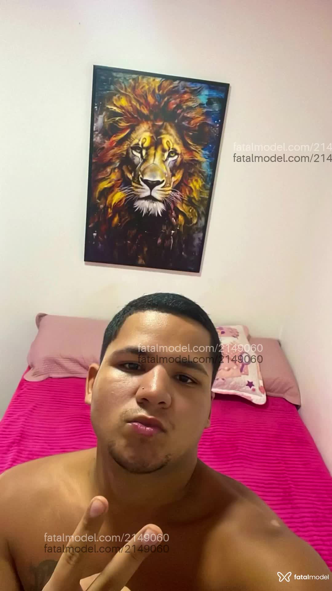 Acompanhante homem morena (o) de olhos castanhos em Rio de Janeiro - Lucas