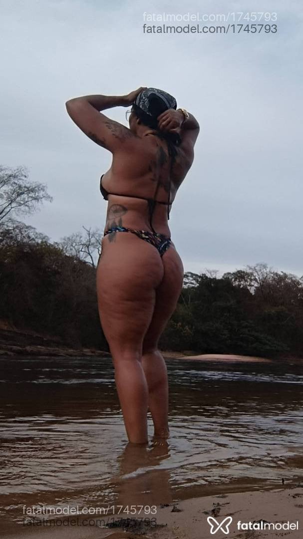 Acompanhante mulher morena (o) de olhos castanhos em Barra do Garças - Verônica