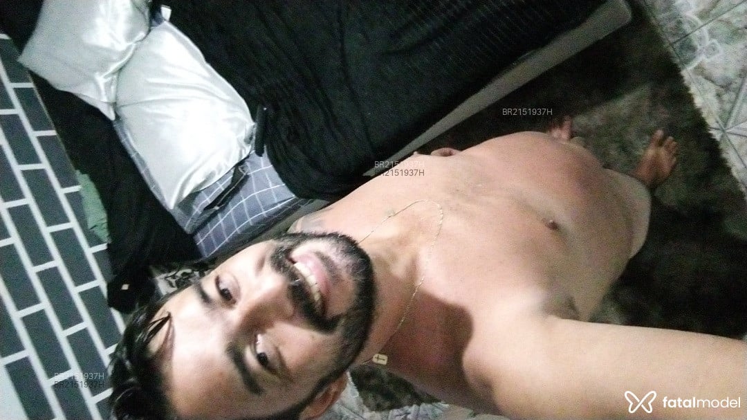 Acompanhante homem morena (o) de olhos pretos em Rio de Janeiro - Rogério