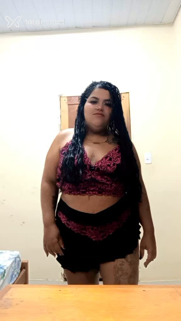Acompanhante mulher morena (o) de olhos pretos - Sheylla
