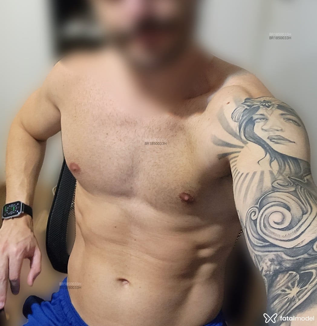 Acompanhante homem com cabelo castanho de olhos castanhos em São Paulo - Julio