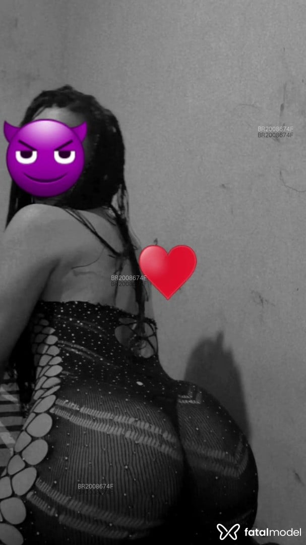 Acompanhante mulher trans morena (o) de olhos castanhos em Vitória da Conquista - Roberta