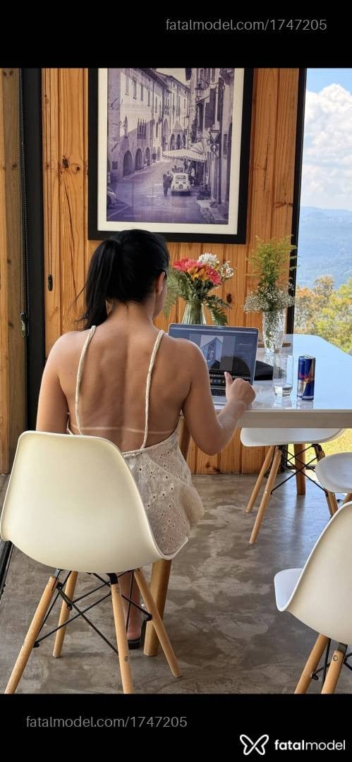 Acompanhante mulher morena (o) de olhos castanhos - Luciane Lins