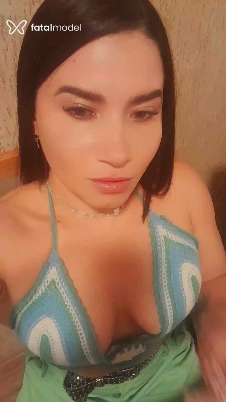 Acompanhante mulher morena (o) de olhos verdes - Clarice Nogueira Acompanhante mulher morena (o) de olhos verdes - Clarice Nogueira