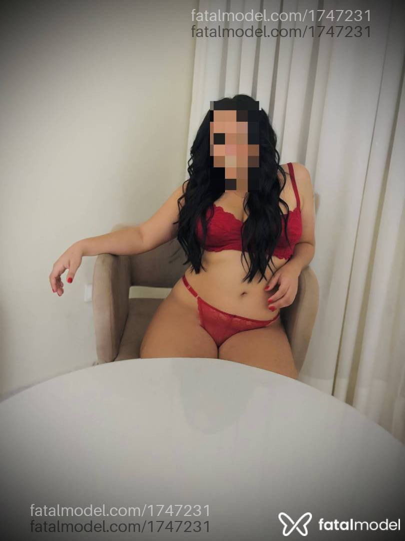 Acompanhante mulher morena (o) de olhos castanhos - Maya Dantas