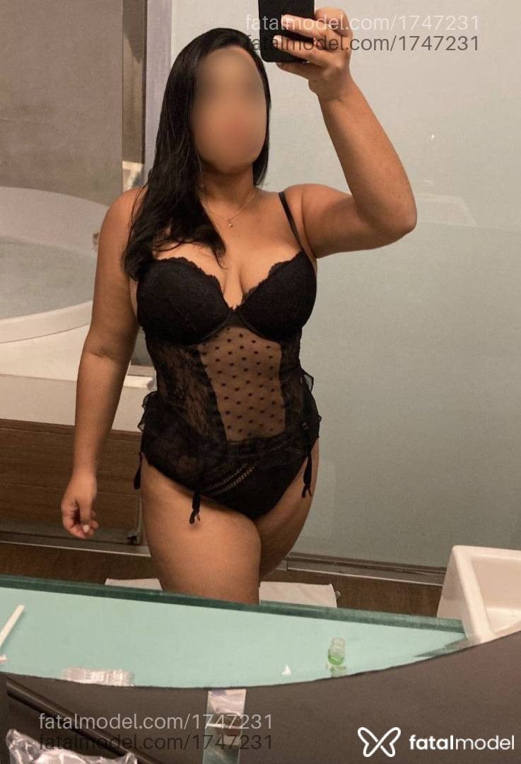 Acompanhante mulher morena (o) de olhos castanhos - Maya Dantas
