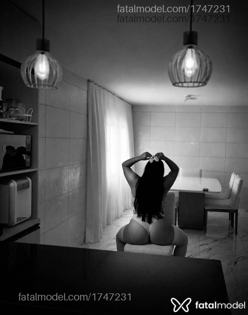 Acompanhante mulher morena (o) de olhos castanhos - Maya Dantas