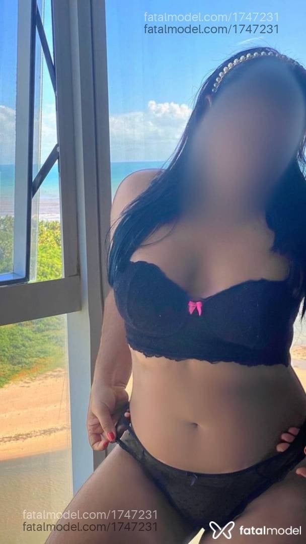 Acompanhante mulher morena (o) de olhos castanhos - Maya Dantas