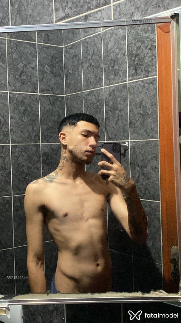Acompanhante homem morena (o) de olhos castanhos em São Paulo - Otávio