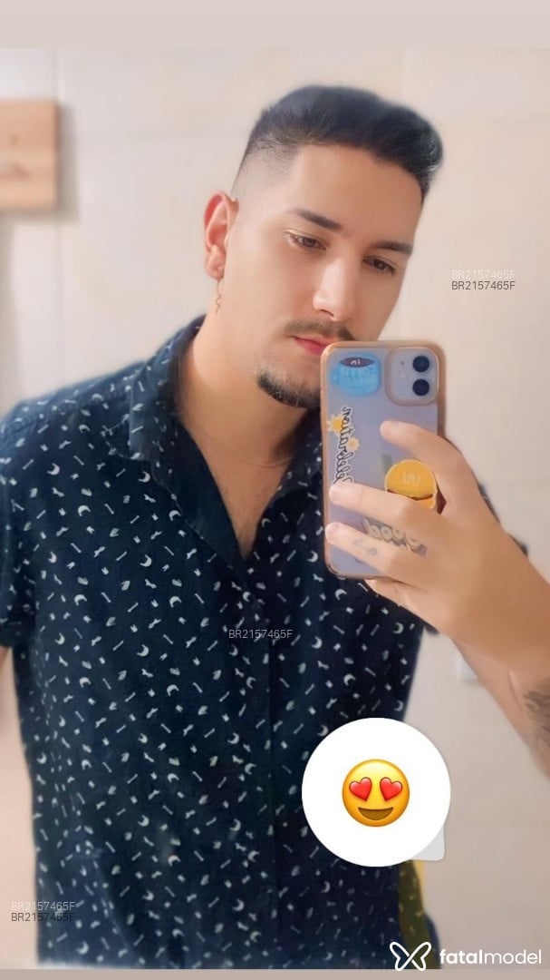 Acompanhante homem com cabelo castanho de olhos castanhos em Jandira Acompanhante homem com cabelo castanho de olhos castanhos em Jandira - Gabriel Belluzzi