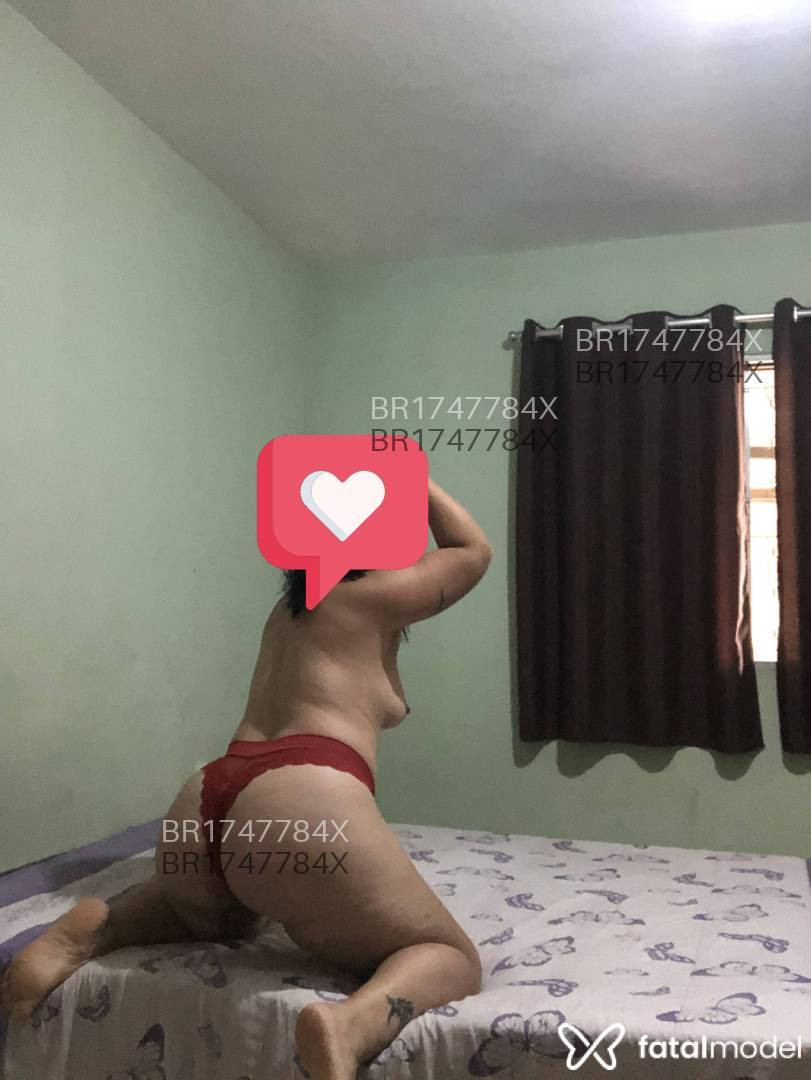 Acompanhante mulher com cabelo castanho de olhos castanhos em Virtual Acompanhante mulher com cabelo castanho de olhos castanhos em Virtual - Dani