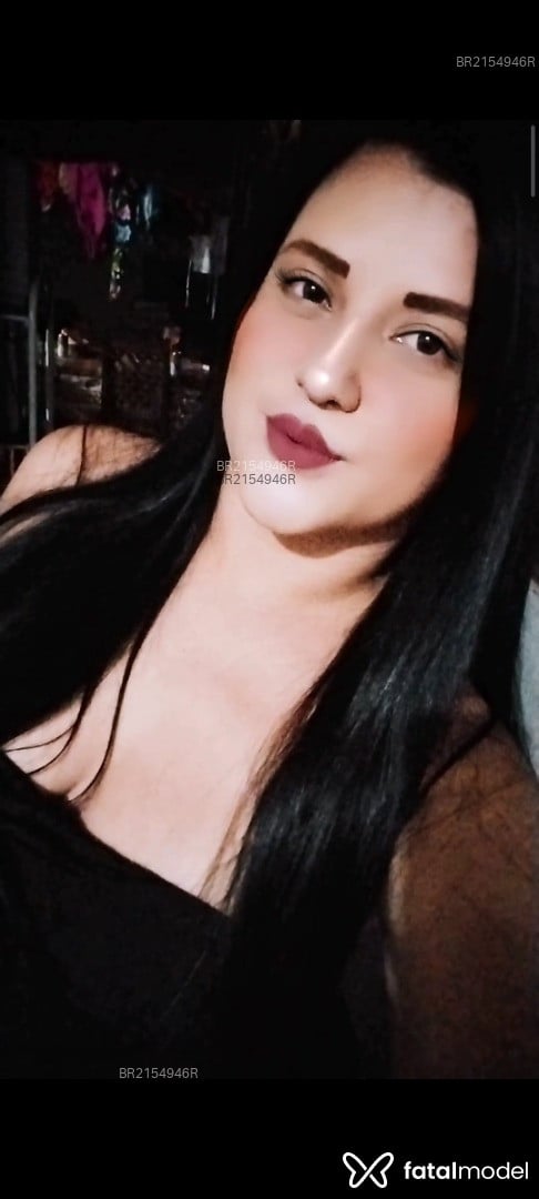 Acompanhante mulher com cabelo castanho de olhos mel em Catalão - Gleyce