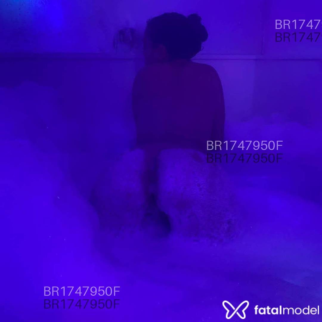 Acompanhante mulher morena (o) de olhos castanhos em Navegantes - Vivi Pimentel