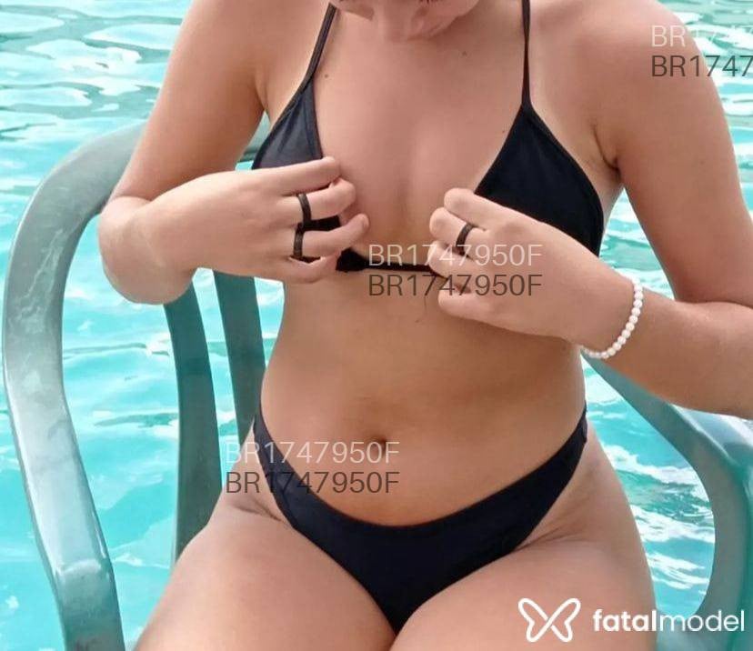 Acompanhante mulher morena (o) de olhos castanhos em Navegantes - Vivi Pimentel