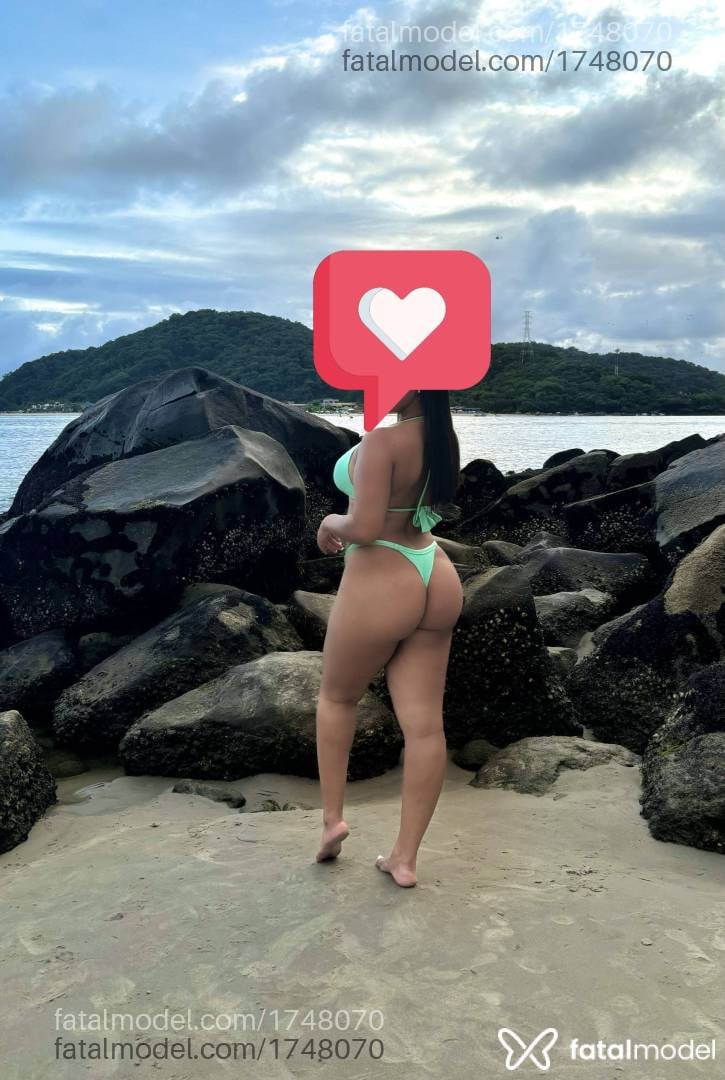 Acompanhante mulher com cabelo castanho de olhos castanhos - Gabi Acompanhante mulher com cabelo castanho de olhos castanhos - Gabi