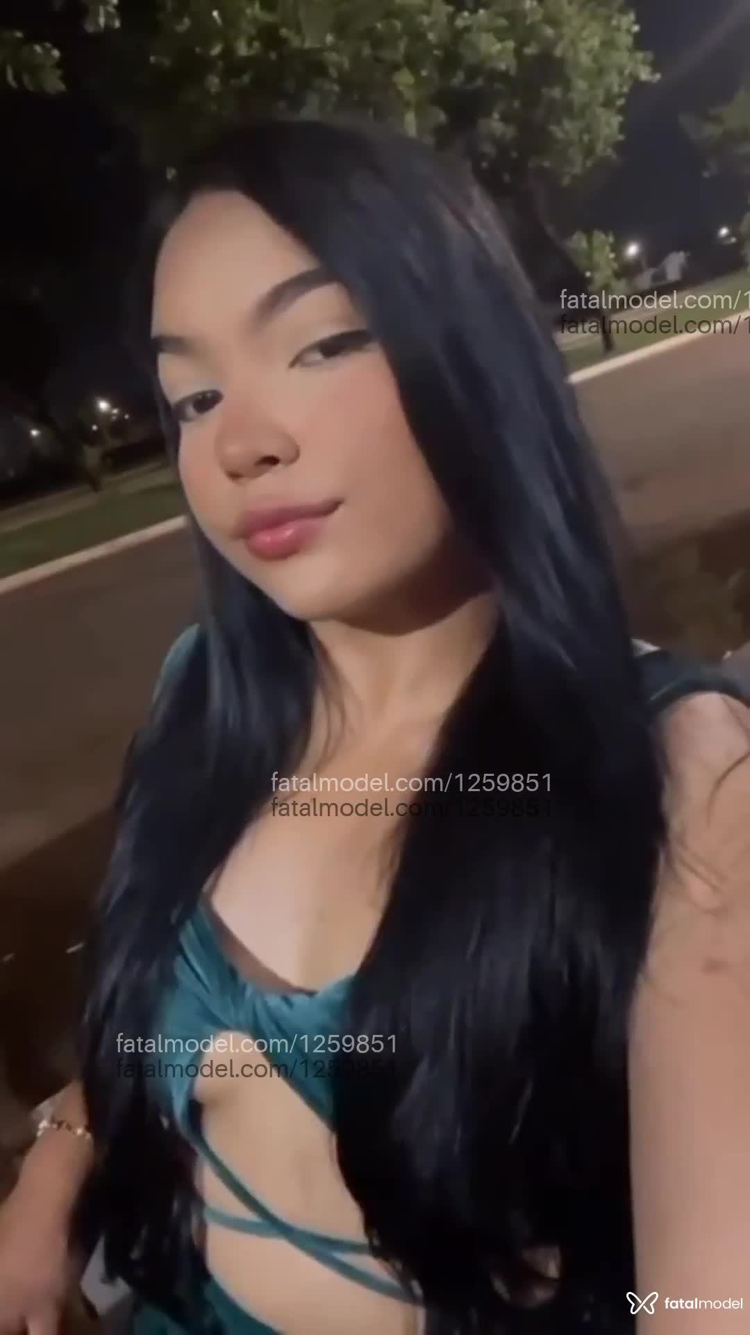 Acompanhante mulher morena (o) de olhos pretos - Larissa