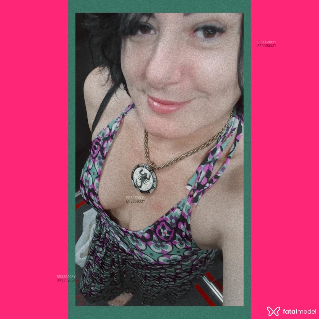 Acompanhante mulher morena (o) de olhos castanhos em Lages Acompanhante mulher morena (o) de olhos castanhos em Lages - Diana