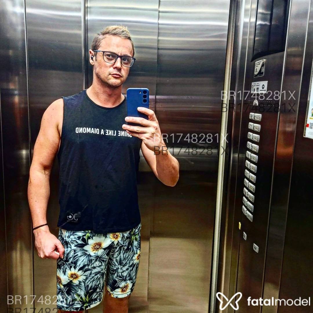 Acompanhante homem loira (o) de olhos mel em Porto Alegre - Vikingbdsm