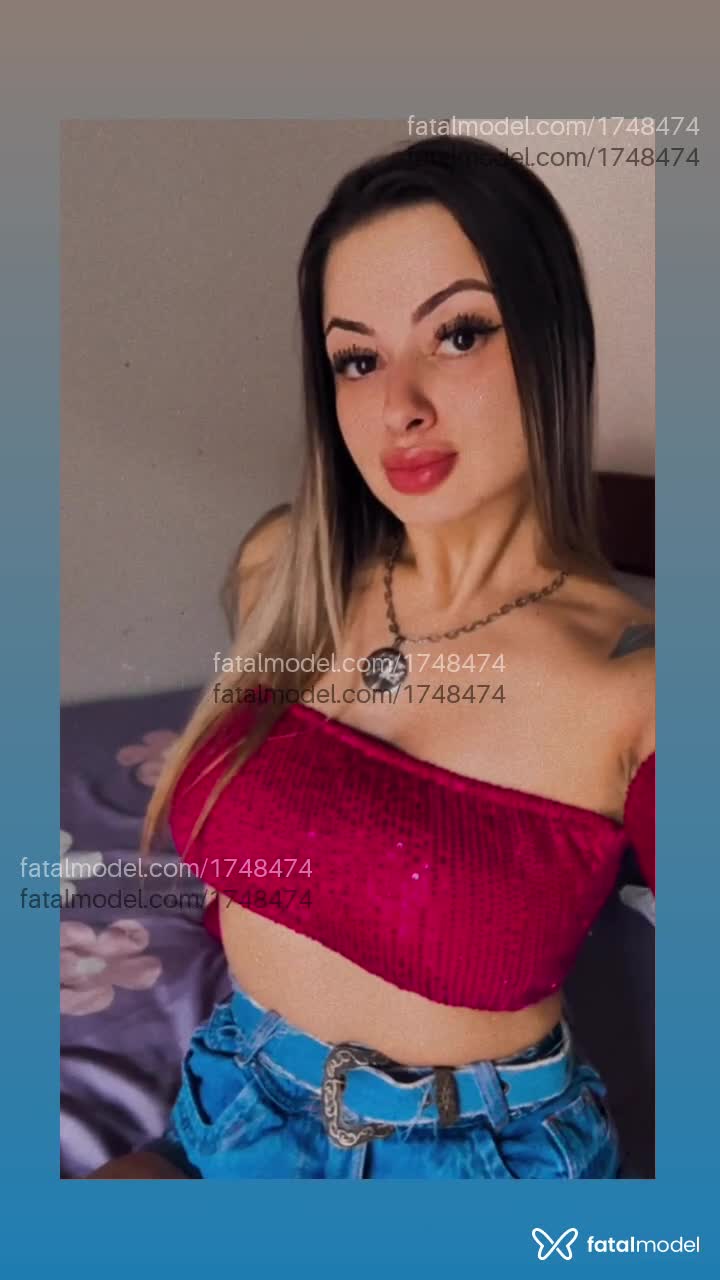 Acompanhante mulher loira (o) de olhos castanhos - Jujuuu Acompanhante mulher loira (o) de olhos castanhos - Jujuuu