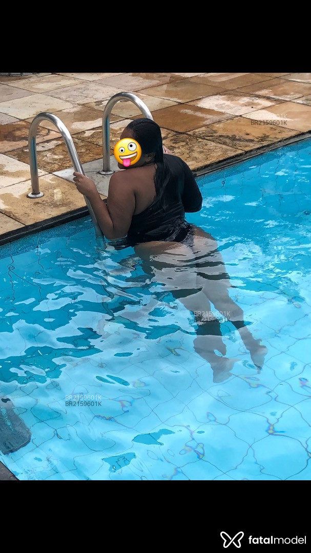 Acompanhante mulher com cabelo castanho de olhos castanhos em Fortaleza - Melsantos