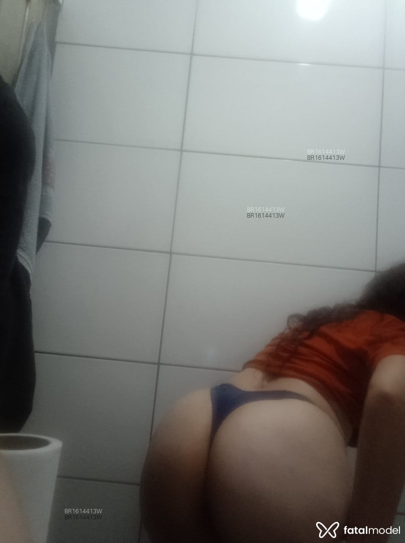 Acompanhante mulher com cabelo castanho de olhos castanhos em Araranguá Acompanhante mulher com cabelo castanho de olhos castanhos em Araranguá - Jucynara