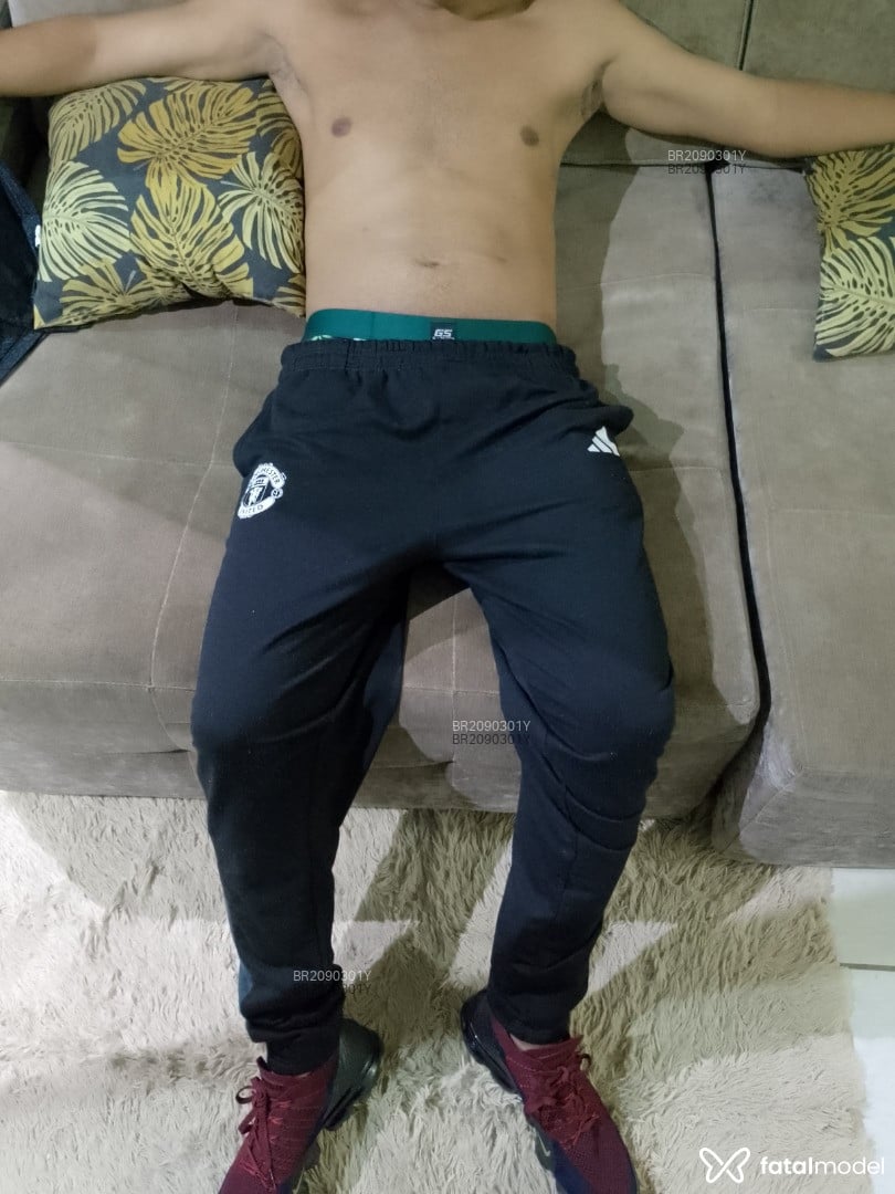 Acompanhante homem morena (o) de olhos castanhos em Uberlândia - Jotave