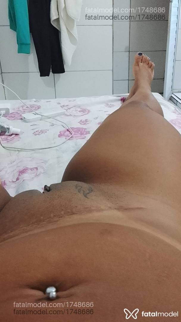 Acompanhante mulher morena (o) de olhos castanhos - Penélope