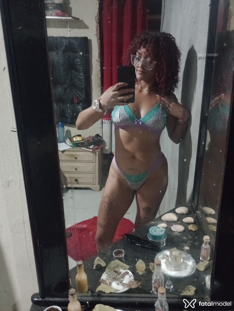 Acompanhante mulher morena (o) de olhos castanhos em Rio de Janeiro - Vânia