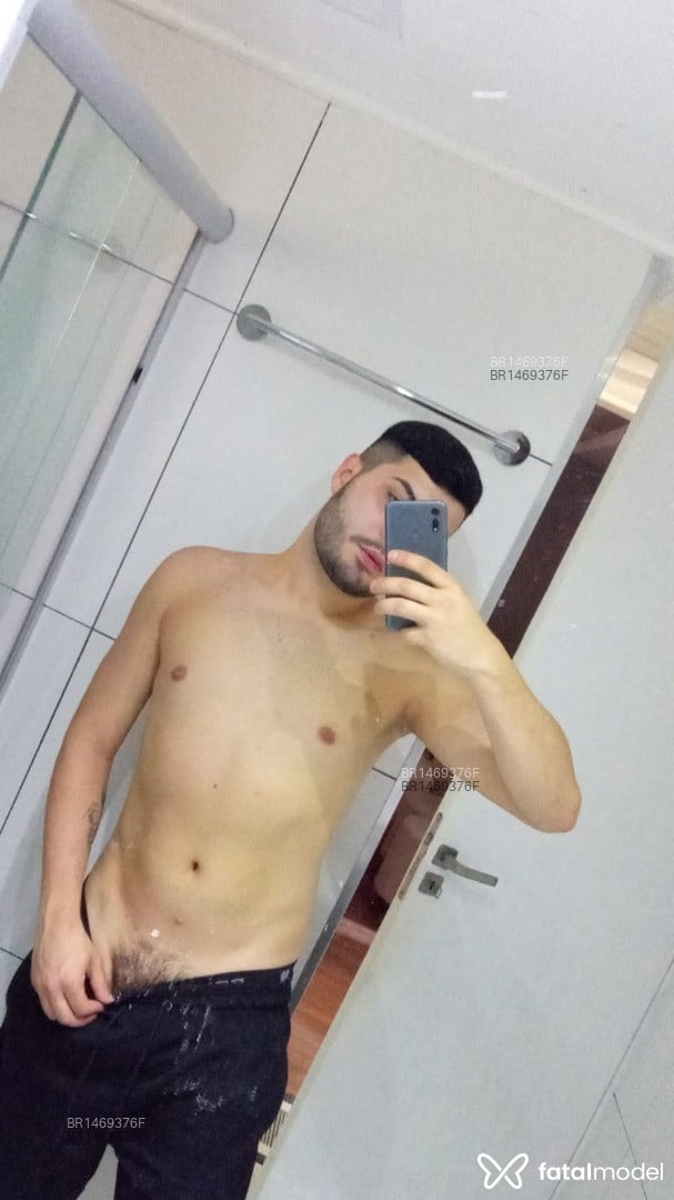 Acompanhante homem morena (o) de olhos castanhos em São Paulo - Gui