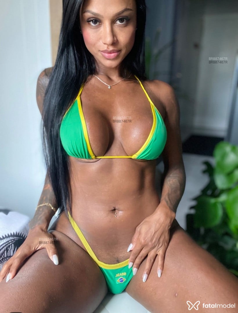 Acompanhante mulher trans morena (o) de olhos castanhos em Santos - Giovanna Cavalcant