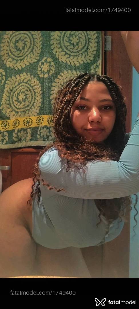 Acompanhante mulher com cabelo castanho de olhos castanhos em Coronel Fabriciano Acompanhante mulher com cabelo castanho de olhos castanhos em Coronel Fabriciano - Theméria