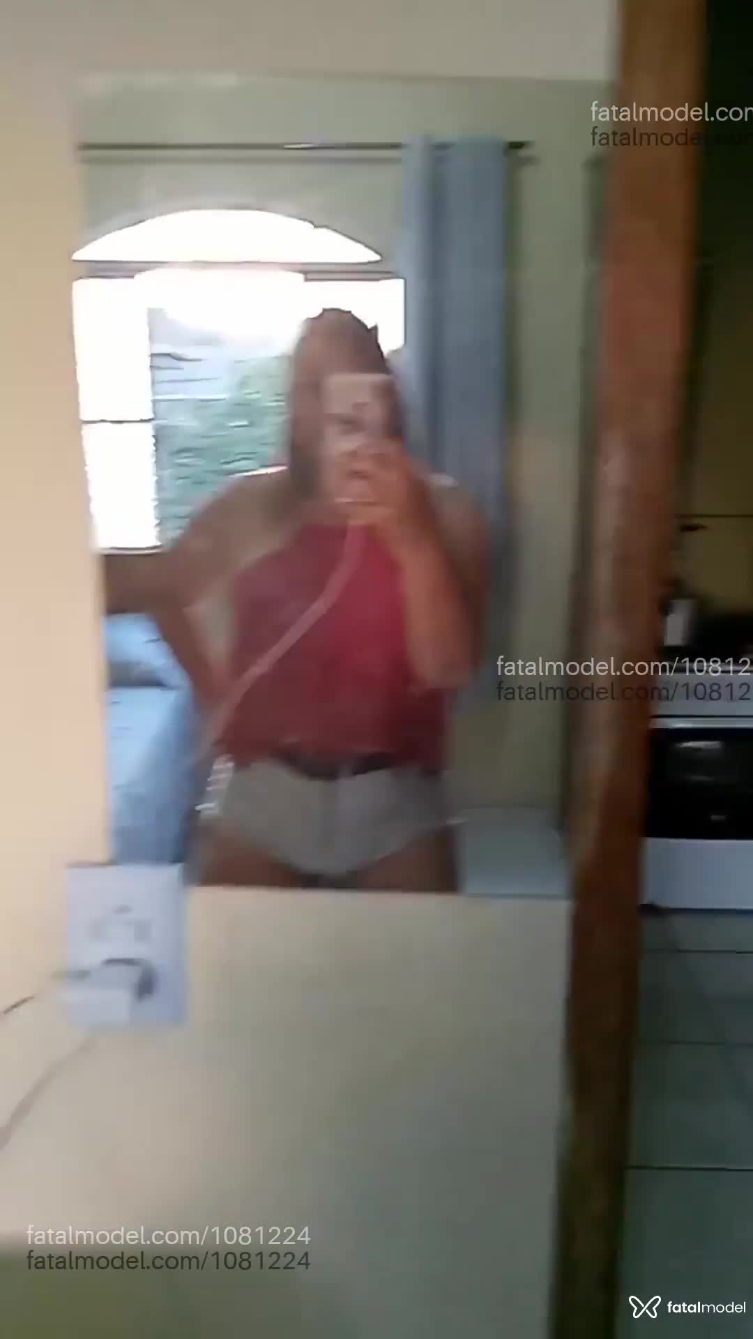 Acompanhante mulher trans com cabelo castanho de olhos mel em Mantena - Juju Babilon