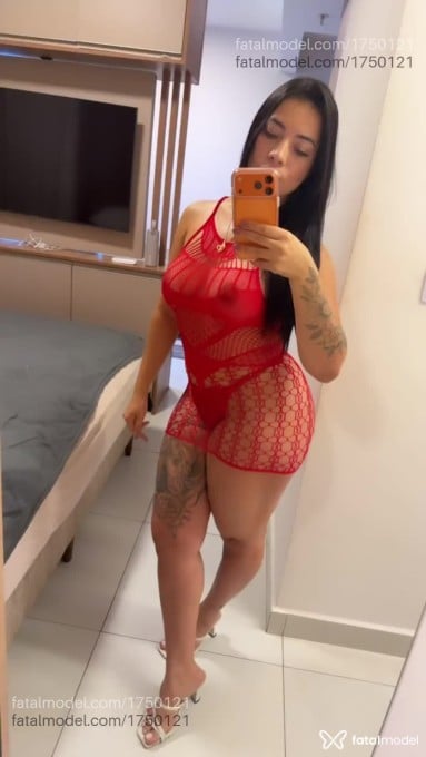 Acompanhante mulher morena (o) de olhos castanhos - Júlia Ferreira Acompanhante mulher morena (o) de olhos castanhos - Júlia Ferreira