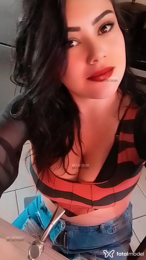Acompanhante mulher morena (o) de olhos mel em Pato Branco - Aline