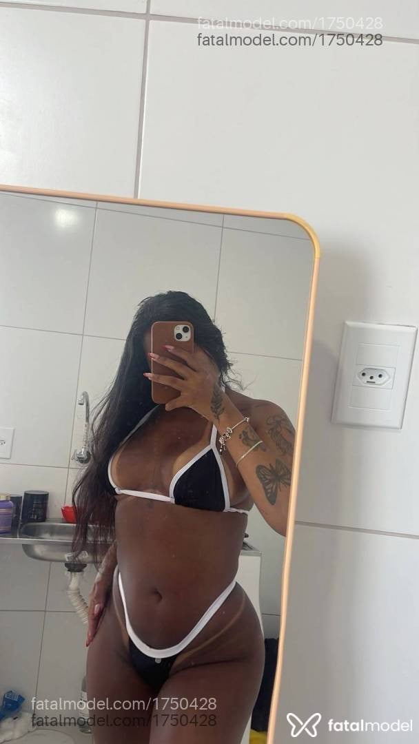 Acompanhante mulher morena (o) de olhos castanhos - Karol ferrari