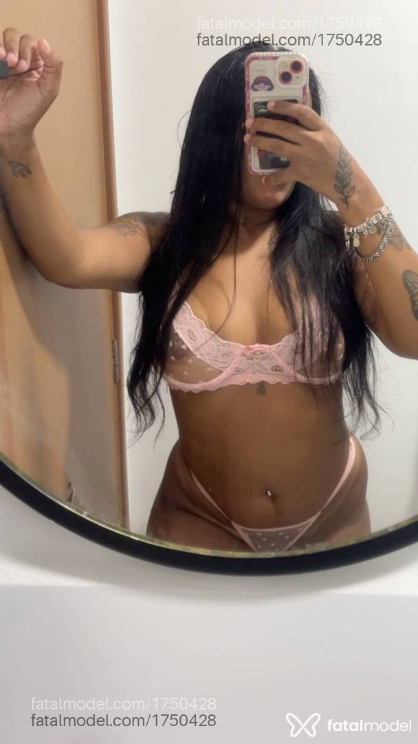Acompanhante mulher morena (o) de olhos castanhos - Karol ferrari