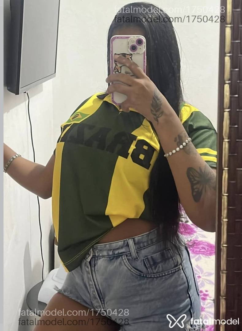Acompanhante mulher morena (o) de olhos castanhos - Karol ferrari