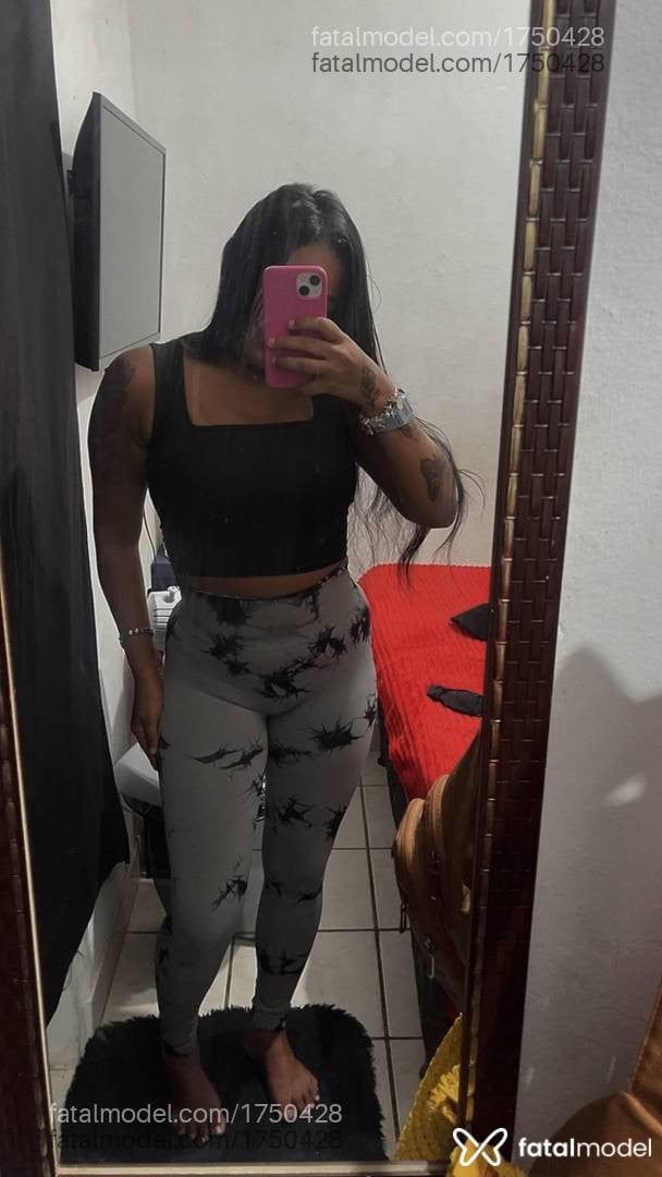 Acompanhante mulher morena (o) de olhos castanhos - Karol ferrari