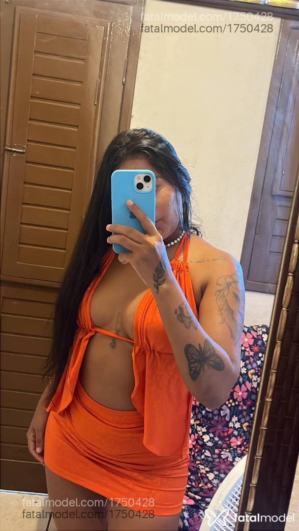 Acompanhante mulher morena (o) de olhos castanhos - Karol ferrari